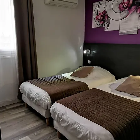 Hotel L'Hotel Du Marais Romilly Centre 2*