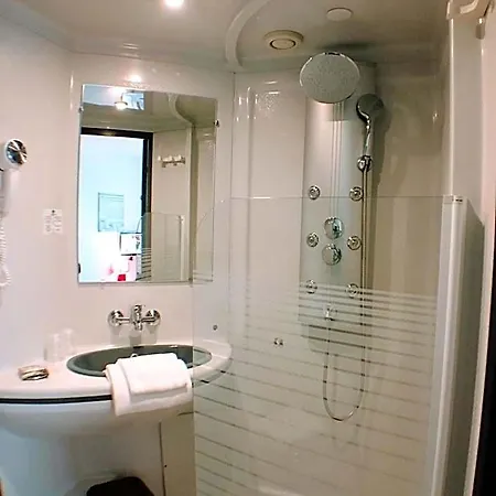 L'hotel Du Marais Centre Otel 2*
