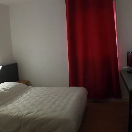 Otel L'hotel Du Marais Centre 2*