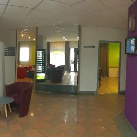 L'hotel Du Marais Centre 2* Ромийи-сюр-Сен