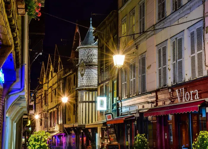 Hotel L'hotel Du Marais Centre 2*